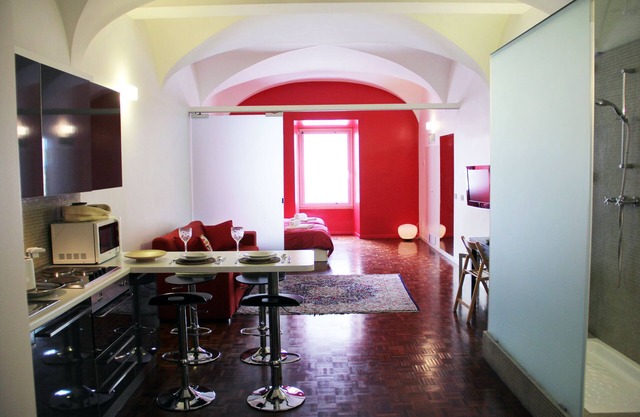 A Designer Flat Near Trevi Fountain