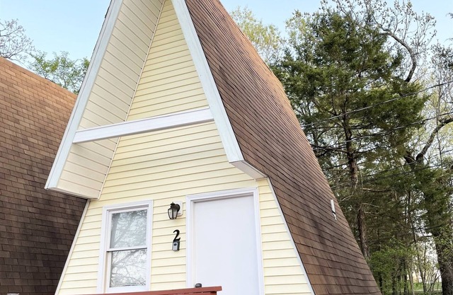 A-frame Cabin on Table Rock Lake- by SDC!