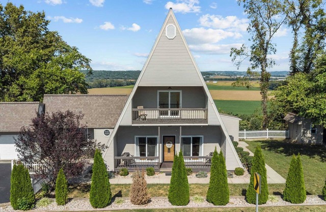A-Frame Home | Ultimate Retreat in Bourbon Country