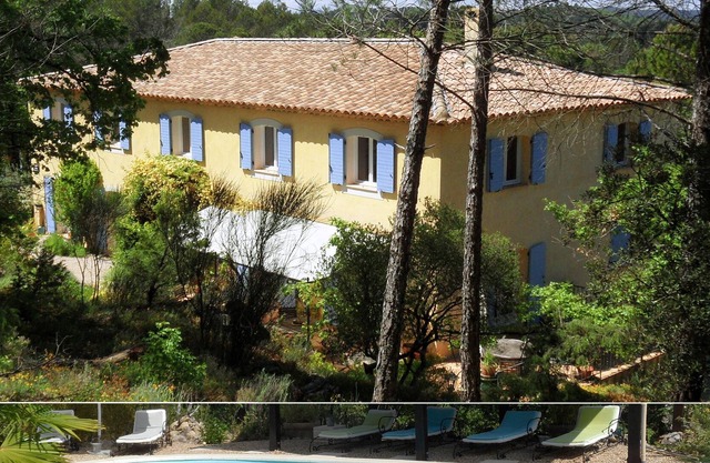 A haven of tranquillity ideally situated between Verdon Gorge and French Riviera