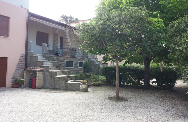 Apartment in a cottage near the sea
