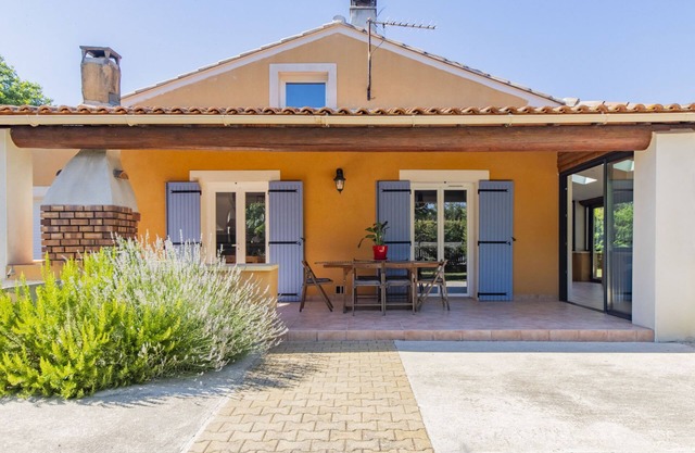 A l'Ombre du Soleil by Interhome