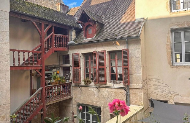 A little cocoon in the heart of old Dole