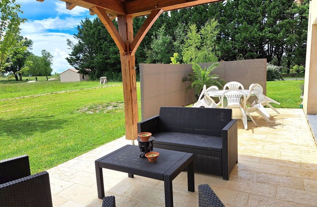 A peaceful stay in the heart of the Périgord countryside