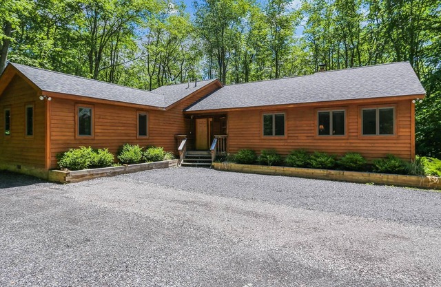 A perfect place for multigenerational gatherings surrounded by nature.