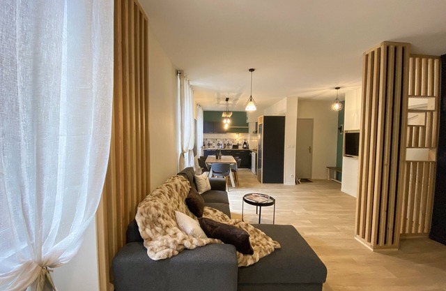 A pied-à-terre at the gateway to the Pyrenees National Park and major sites