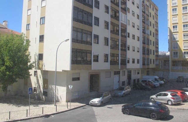 Apartment near Tagus Park, Oeiras shopping, Golf, Lagoas Park.