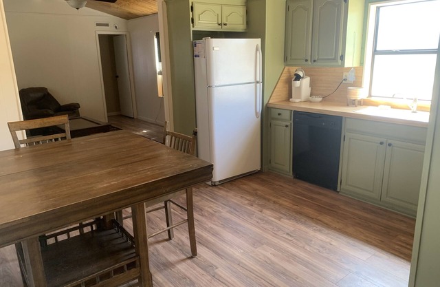 A quiet country retreat 8 miles from town.