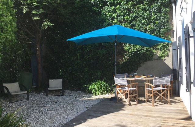 A renovated fishermans cottage with modern extension on the Quiberon peninsula