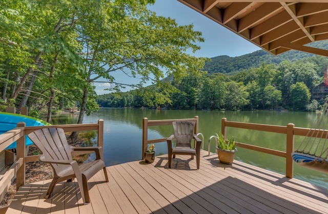 a serene lake to reunite with family and friends and totally unwind