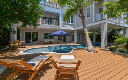 A Shore Thing - Second To None Spacious Waterfront Luxury Dock Pool Spa Rooftop Water Views