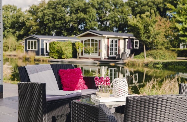 A simple and spacious cabin in the woods!