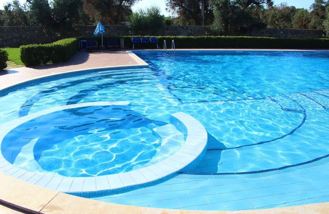 A Soli 5 Minuti dal Mare, Villa con Piscina e Idromassaggio in Tenuta Girasole