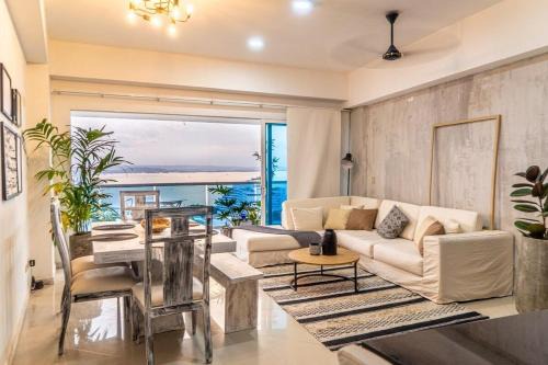 A sophisticated space in the middle of "El Laguito"