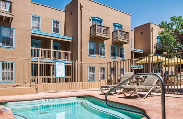 A Southwestern Retreat in the Heart of Santa Fe - Villas De Santa Fe- 2 Bd.