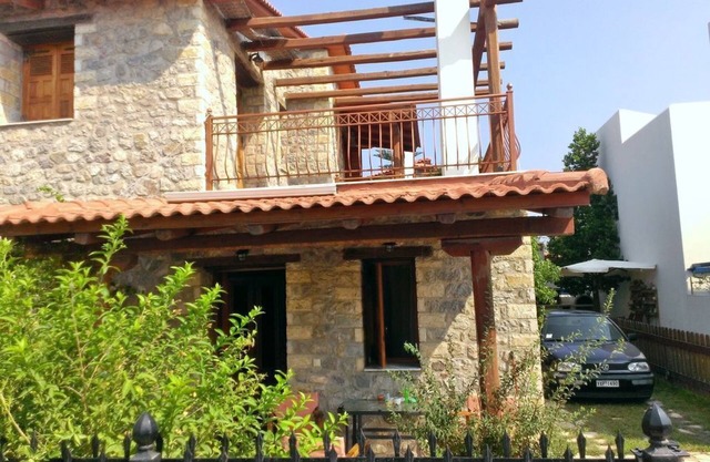 A stone made 3bedroom house 30m from the sea , villa