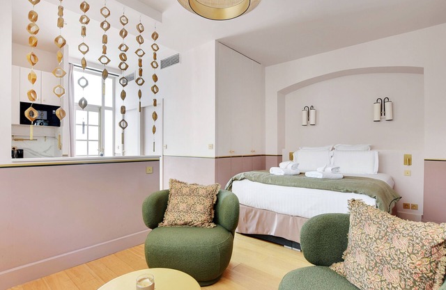 A Stunning Studio-Loft in Place Vendôme - Louvre