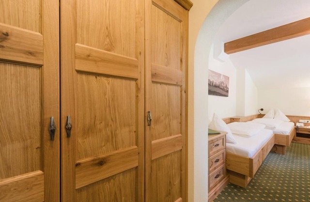 A Vierbettzimmer mit Dusche, WC - Gasthof Oberstegen
