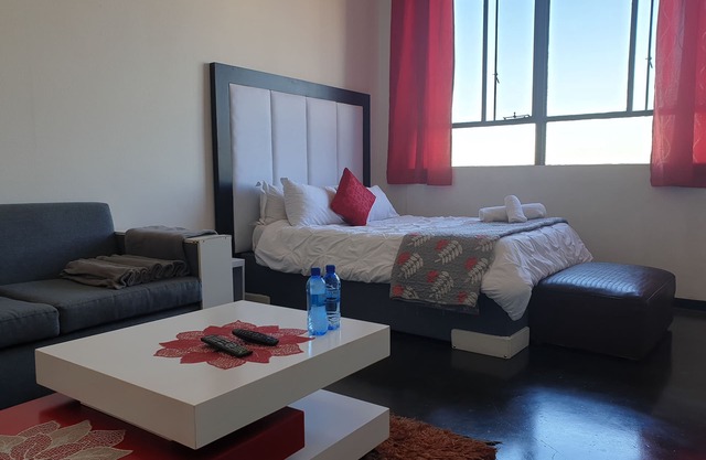 A visit to Joburg! Stay in Maboneng! Downtown Johannesburg
