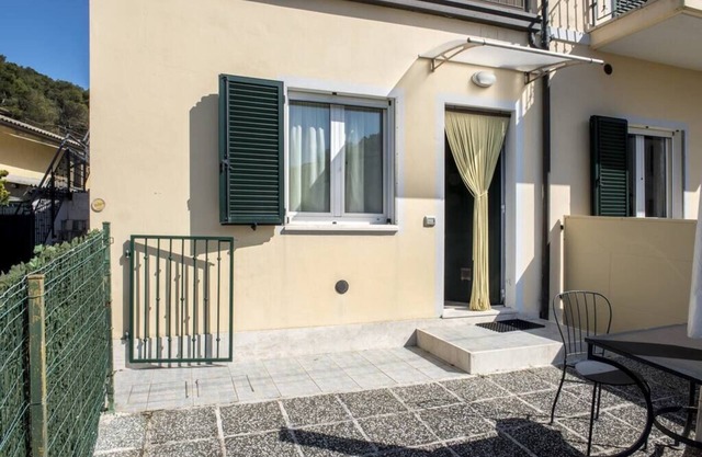 A07 - Poggio, delightful two-room apartment with porch