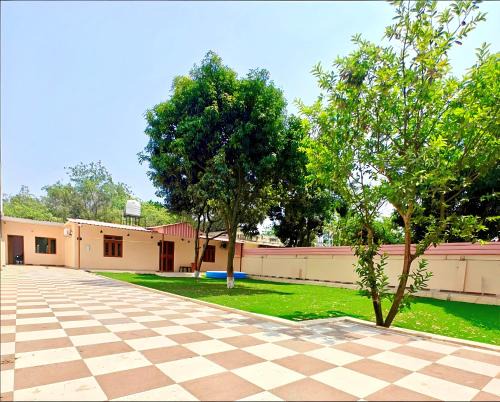 A2 Villa by JMD - Peaceful Stay Near Expo Mart
