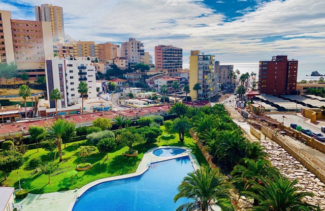 A531 - Wonderful urbanization in front of the beach