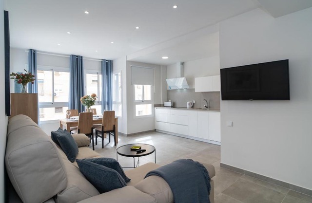 AAC Málaga - Apartamento con terraza, muy amplio, totalmente equipado, cerca del centro y nuevo!