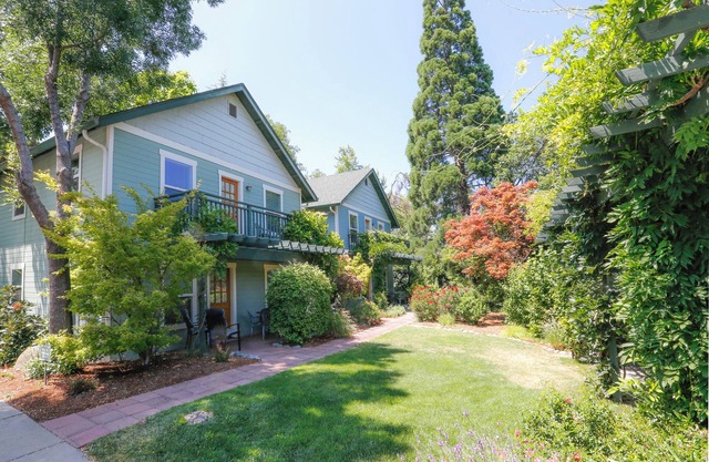 ABBOTT'S COTTAGES, Avocet cottage- 3 bdrm/2bath, walking distance to downtown