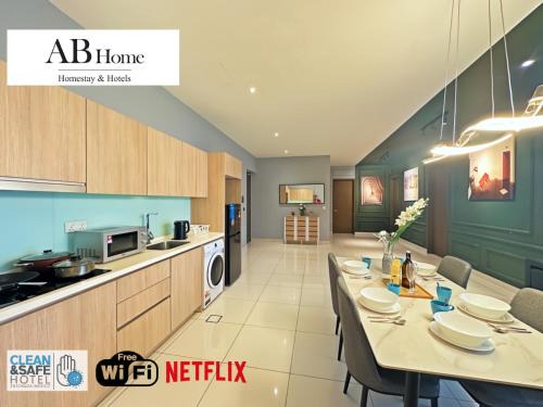 ABHOME "ART MUSEUM SUITE" #GreenHaven #360"City & Sea View #Masai #JB