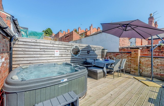 Aboretum View - Three Bedroom House, Sleeps 8