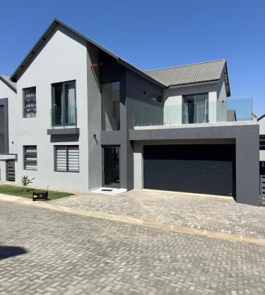 Acacia Villas Blue Hills - 4 Bedroom Luxury Villa