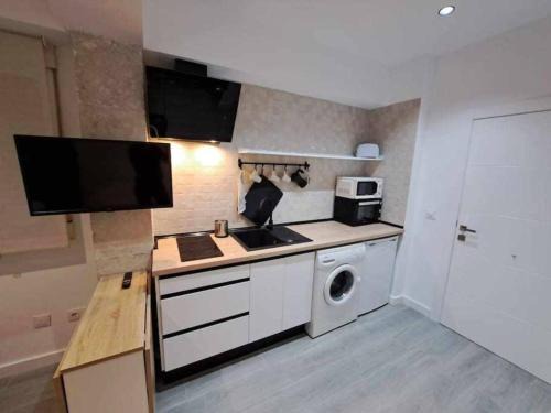 ACC Serrano aparcamiento cercano