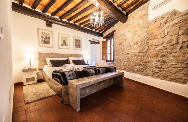 Accogliente Appartamento sulle Colline Toscane