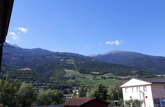 Accommodation 300 meters from the Aosta-Pila cable car