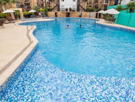 Acogedor fresco iluminado rodeado de naturaleza apartasol en el Quindío