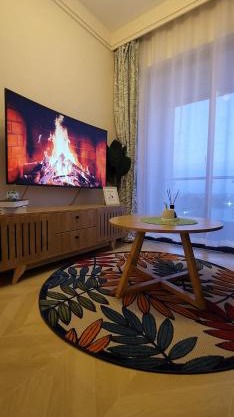 Acquila Crest by JKIA