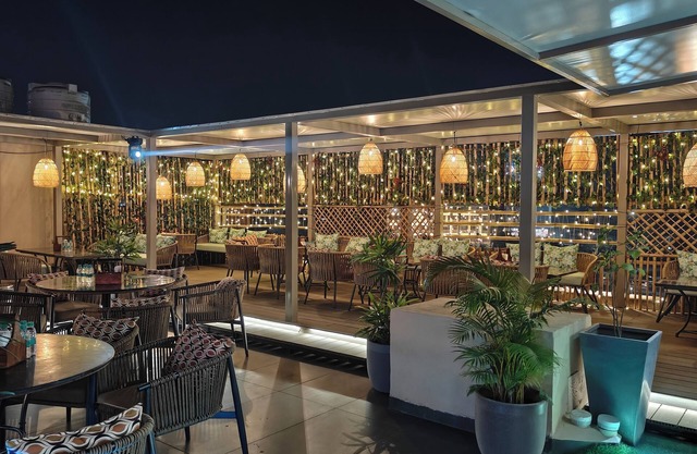 ACR Luxury Hotel
