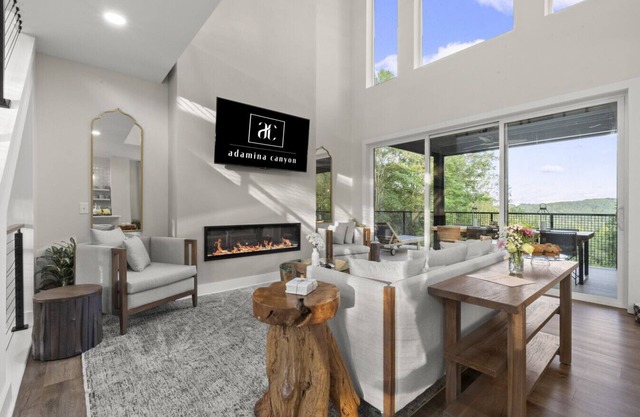 Adamina Canyon- Luxurious, Brand New 5BR/3BTH - #5