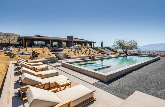 Addendum Estate - 2 Pools, Panoramic Views & Luxe Privacy for Groups