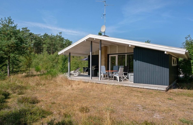 "Adelisa" - 600m from the sea by Interhome