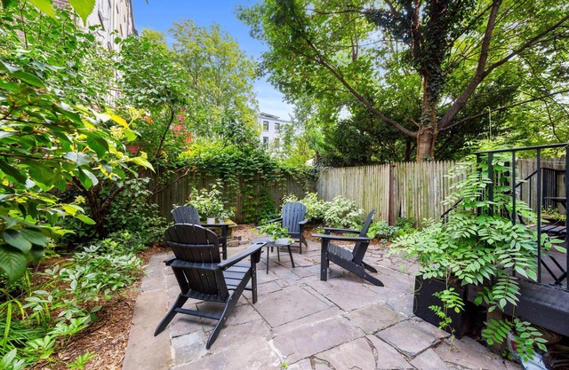 Adelphi Manor | 5BR Ft Greene w/Patio & Porch