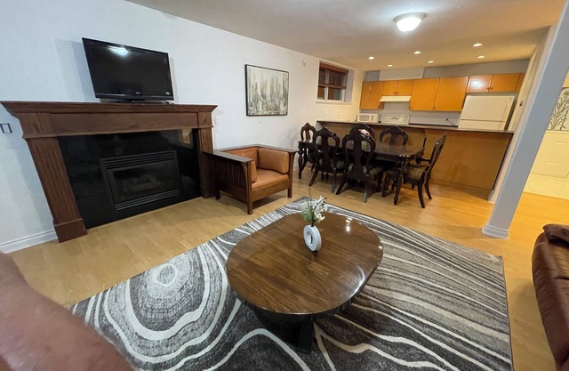 Adorable,2 bedrooms in West Vancouver