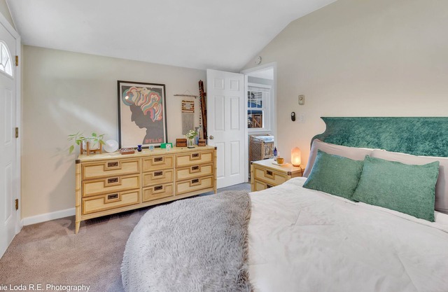 Adorable Updated & Private Apartment - 2 minutes from Tweed