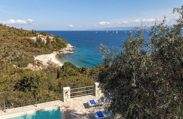 Adriana - Three Bedroom Villa, Sleeps 6