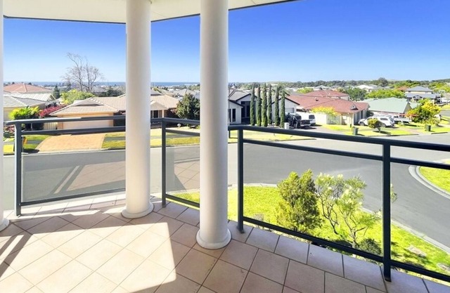 Affordable Waterview Stay in a prime location of Shell Cove!