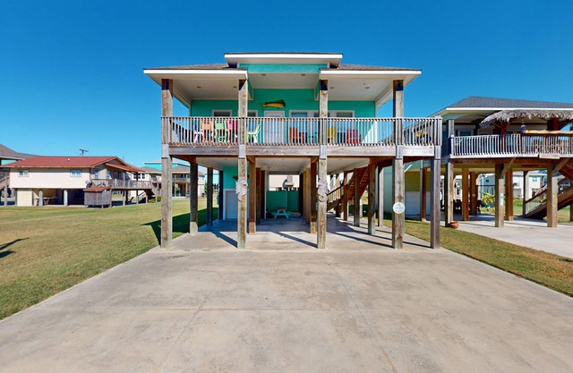 Afternoon D'lite | Grill, Alfresco Dining | Walk 3 Minutes to Beach