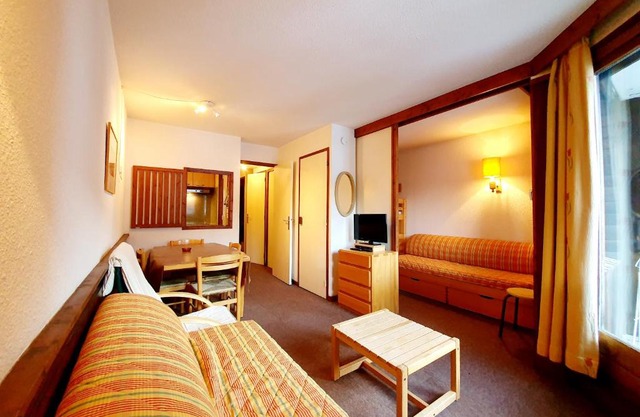 Agence Des Orres Le BeLvedere Studio Coin nuit B1011