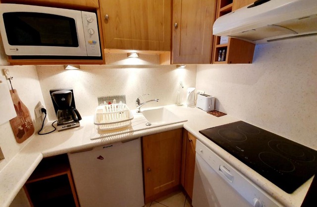 Agence des Orres - Le Belvedere - T2- Studio Coin montage avec PKG -B910