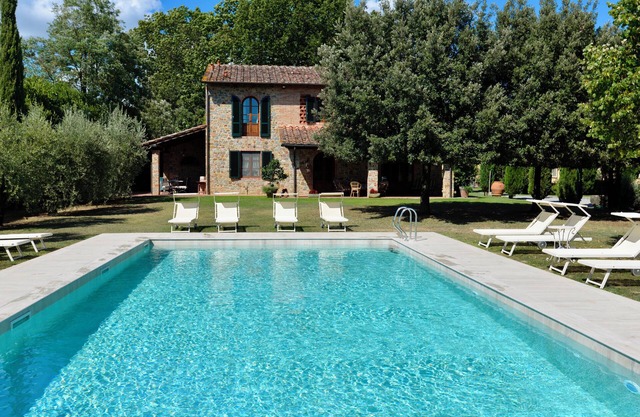 Agriturismo Borgo ai Lecci Charming Villa in Stone in the heart of Tuscany.