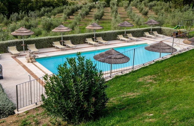 Agriturismo 'vista giardino - aione' with Shared Pool, Terrace & Wi-Fi